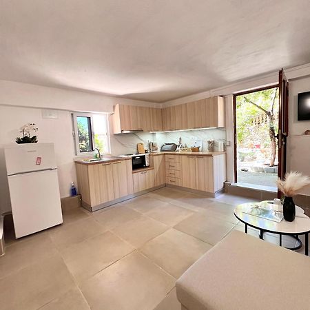 Petra Oliva Apartment Dhërmi Exteriör bild